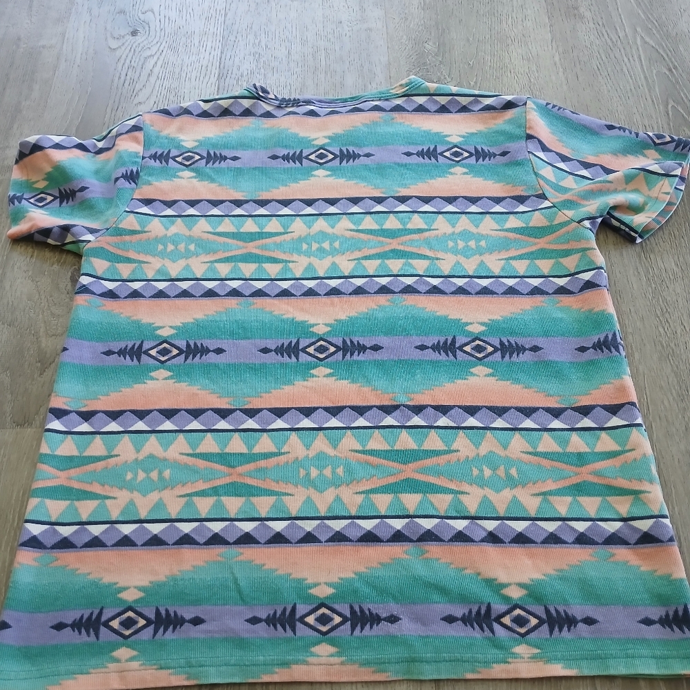 Weathervane Colorful Geometric Pattern T-Shirt - Picture 4 of 5